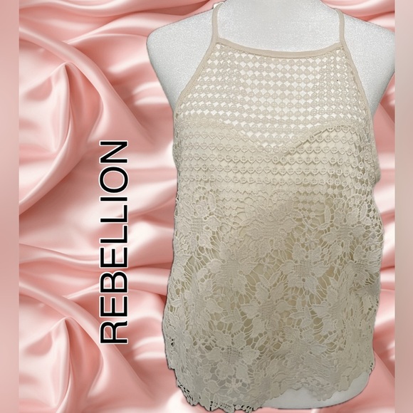 REBELLION LACE T-BACK TOP COLOR CREAM SIZE M BUST 17” LENGTH 21.5”. - Picture 10 of 11